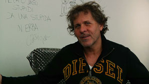Renzo Rosso si racconta per il progetto “pagina bianca” di Arjowiggings Creative Papers