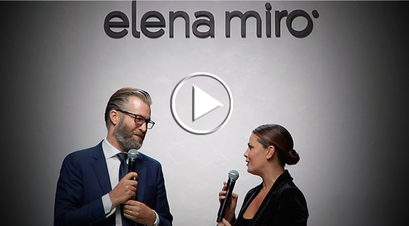 Elena Mirò inaugura in Piazza della Scala