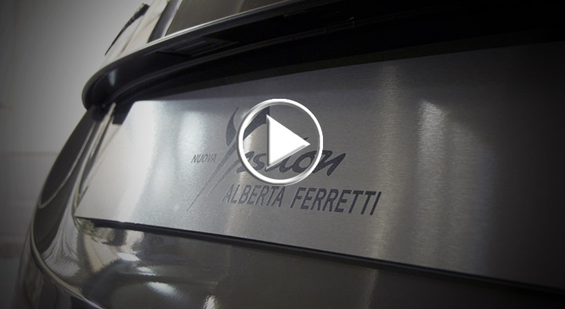 Alberta Ferretti veste la nuova Lancia Ypsilon