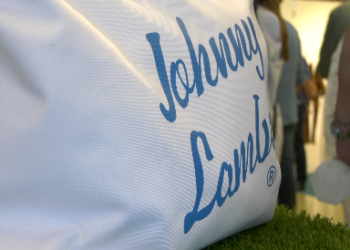Il nuovo Johnny Lambs torna a Pitti nel segno del colore